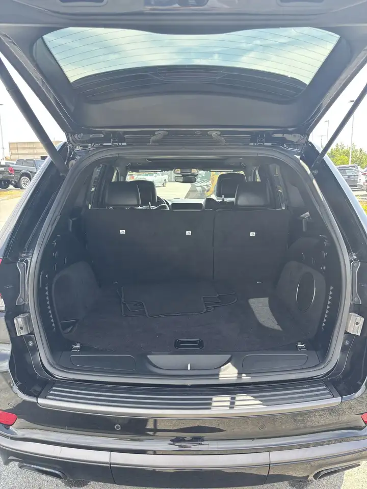 Jeep Grand Cherokee photo Jeep Grand Cherokee