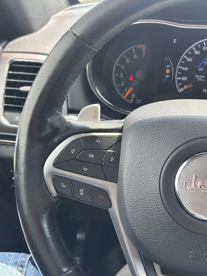 Jeep Grand Cherokee photo Jeep Grand Cherokee