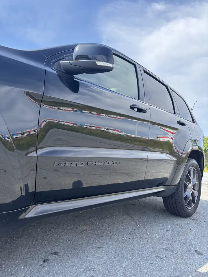 Jeep Grand Cherokee photo Jeep Grand Cherokee