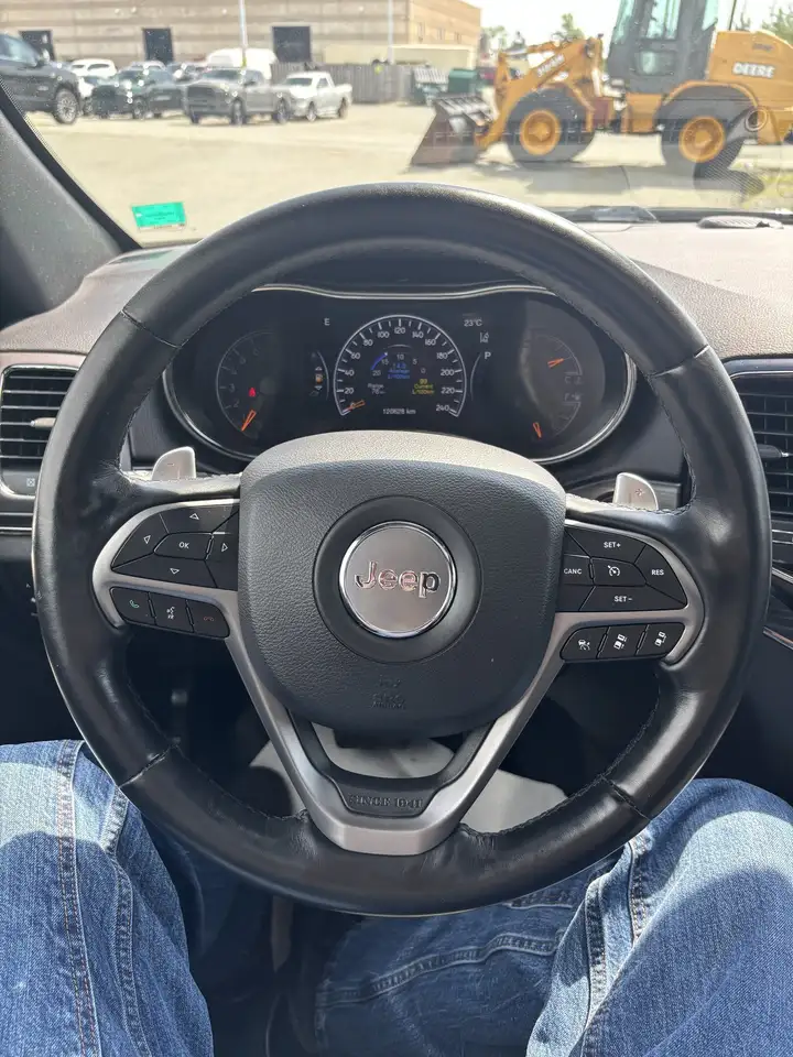 Jeep Grand Cherokee photo Jeep Grand Cherokee