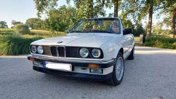 325 i cabrio E30