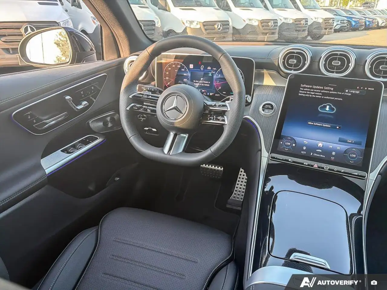 Mercedes-Benz GLC снимка Mercedes-Benz GLC