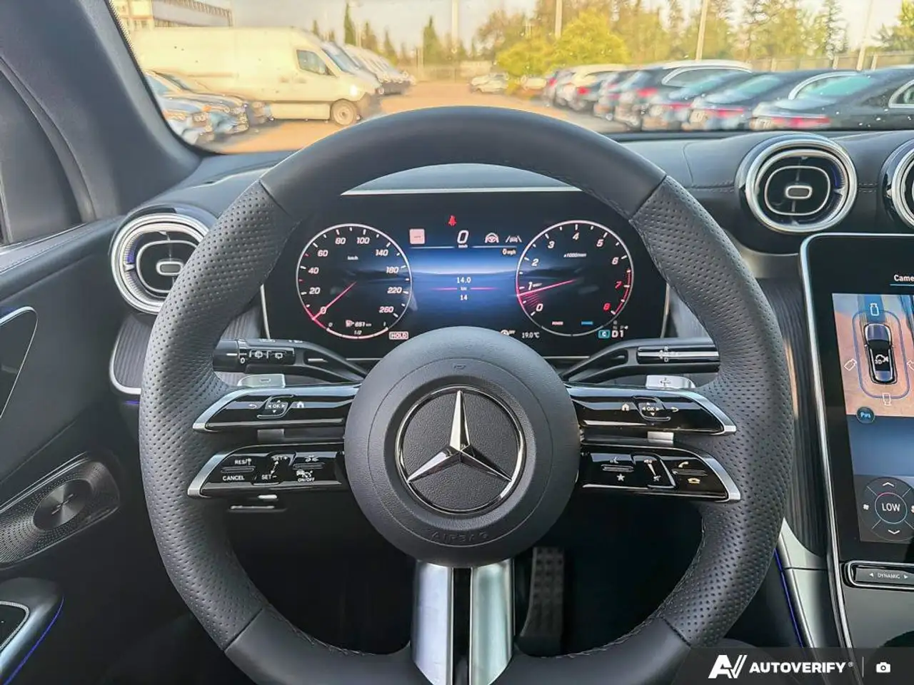 Mercedes-Benz GLC снимка Mercedes-Benz GLC