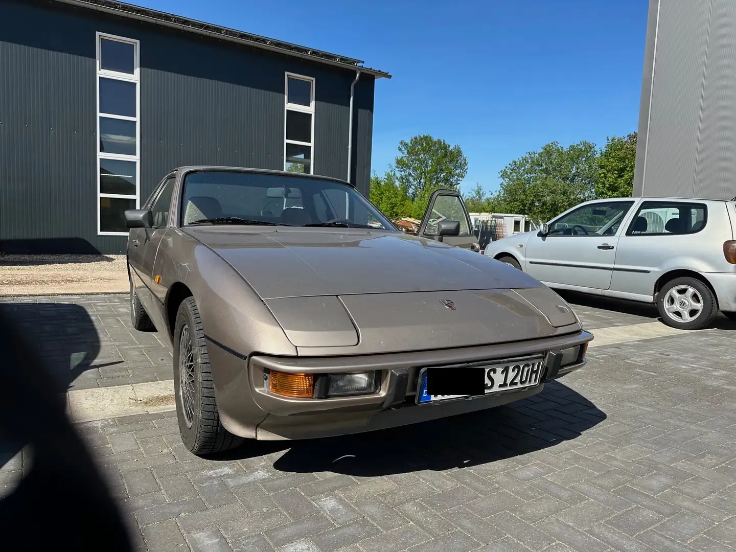 Porsche 924 Золотий - 1