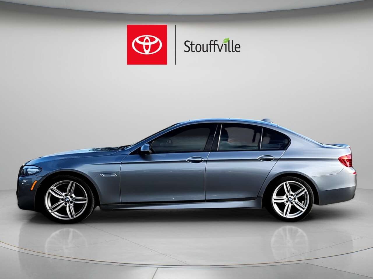 2016 BMW 5 Series 4dr Sdn 528i xDrive AWD — снимка 1