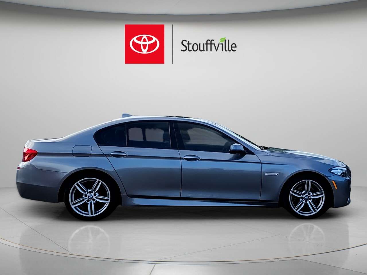 2016 BMW 5 Series 4dr Sdn 528i xDrive AWD — снимка 1
