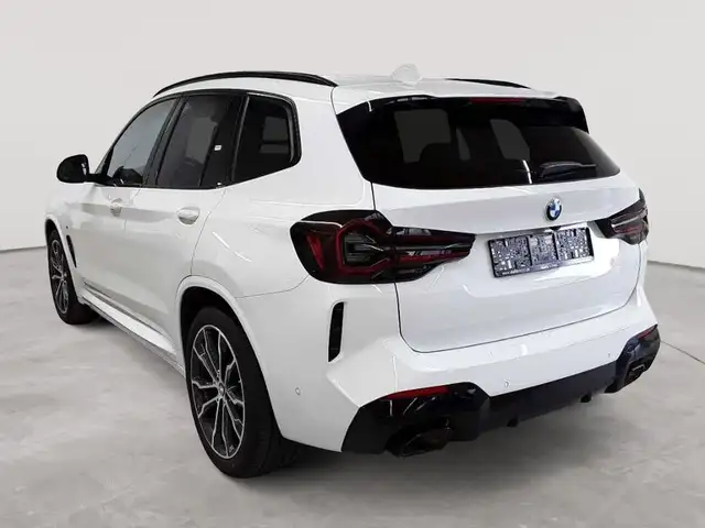 BMW X3 view 5