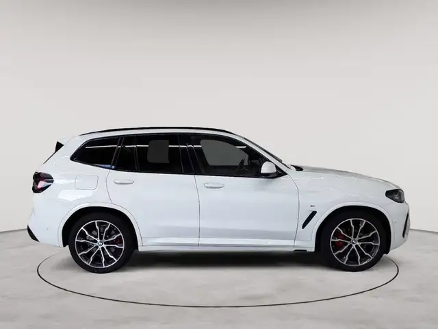 BMW X3 view 3