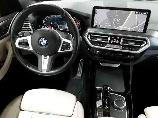 BMW X3 view 10