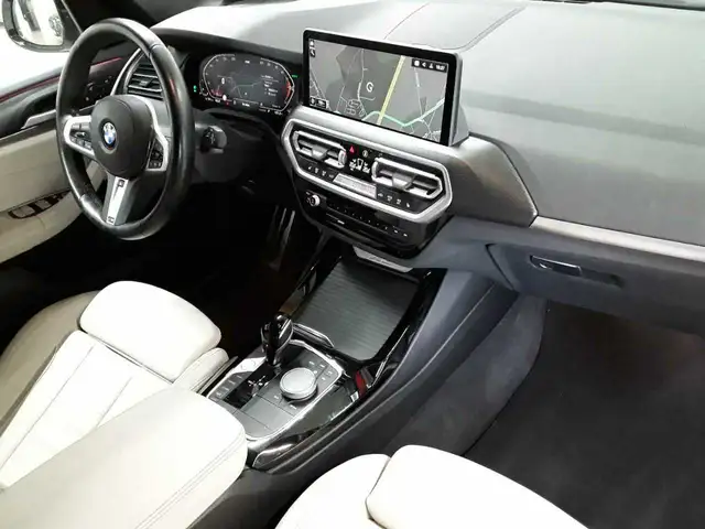 BMW X3 view 9