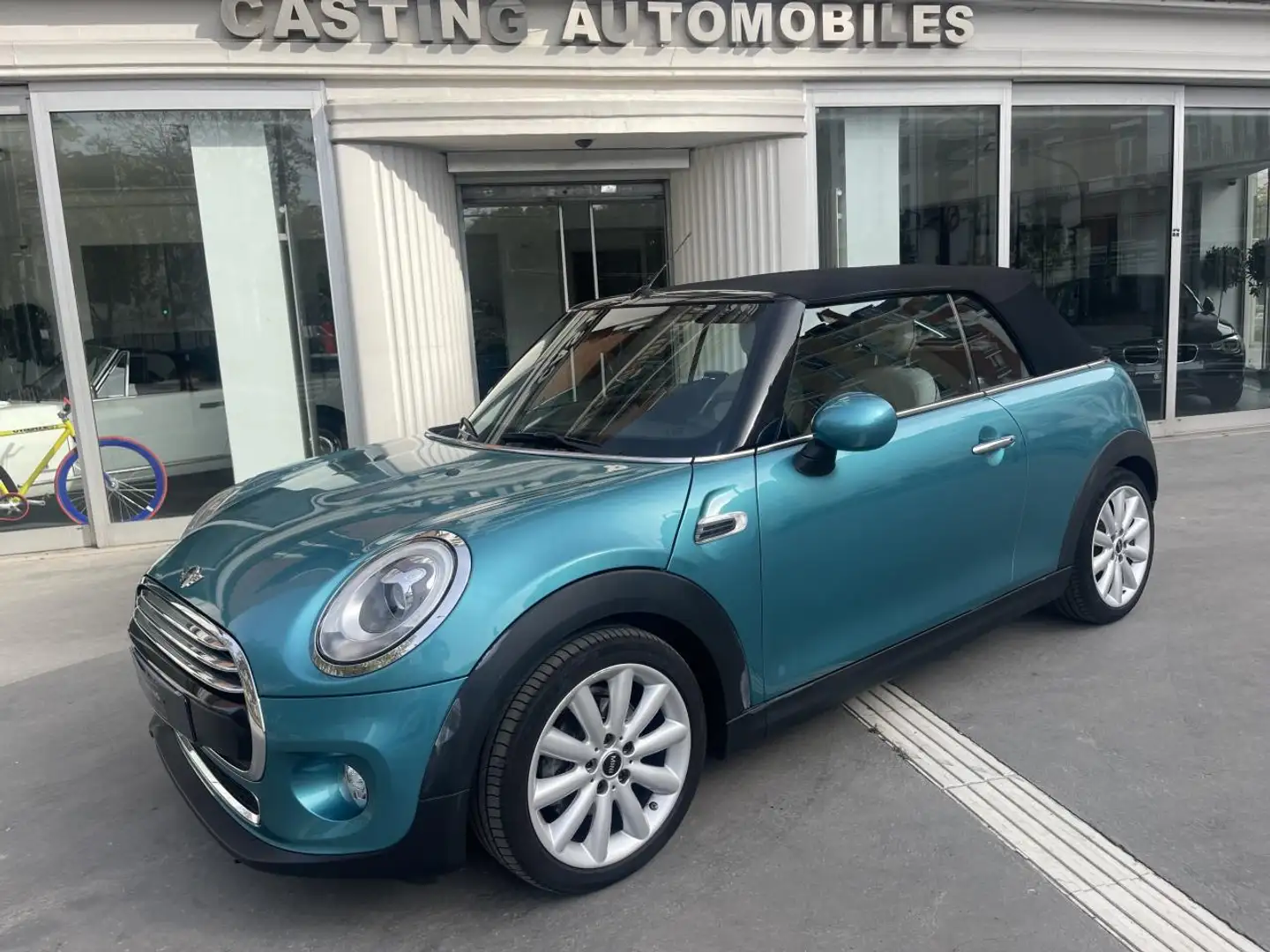 MINI Cooper E COOPER 136CH EXQUISITE BVA Blau - 1