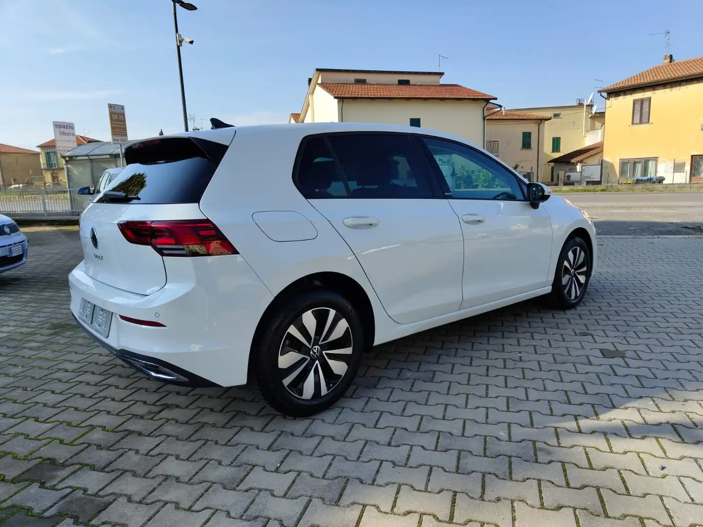 Volkswagen Golf 2.0 TDI 116cv MOVE cambio manuale AZIENDALE Bianco - 2