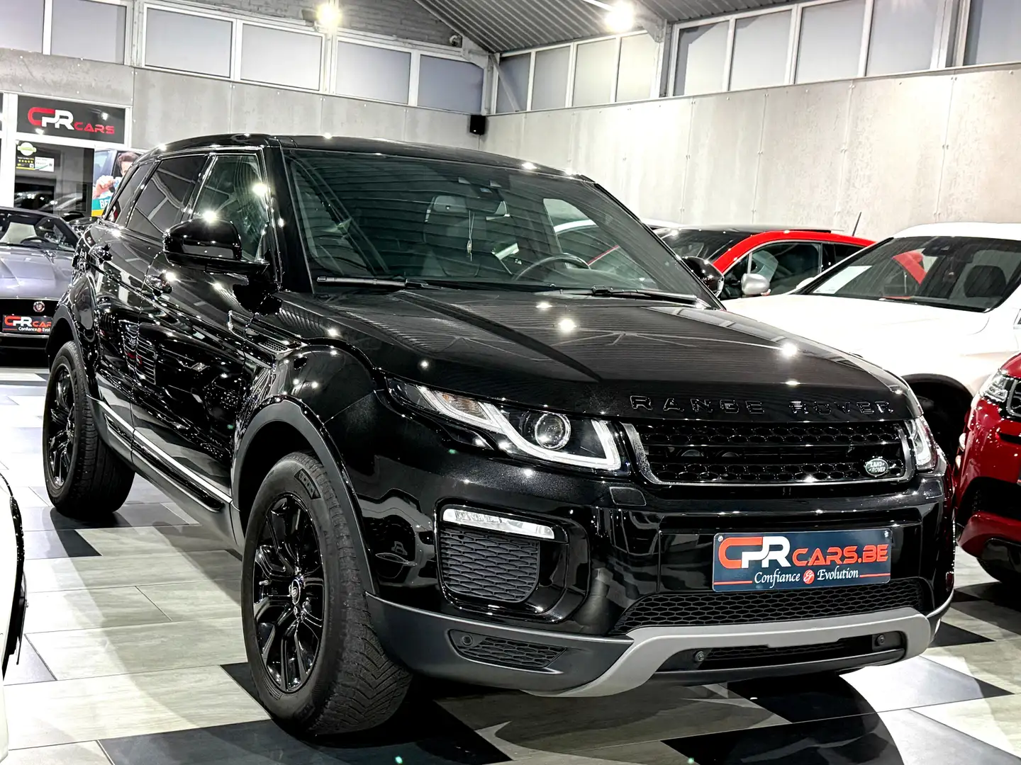 Land Rover Range Rover Evoque Evoque 2.0 TD4 // RESERVER // RESERVED // Noir - 2