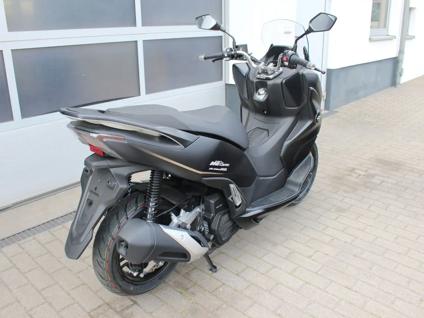 QJ Motor MTX 125 verschiedene Farben Grau - 2