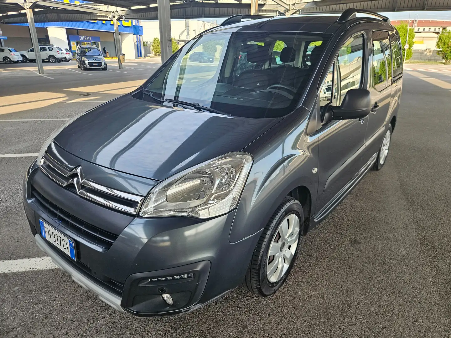 Citroen Berlingo Berlingo Multispace 1.6 bluehdi Feel 100cv Gris - 1