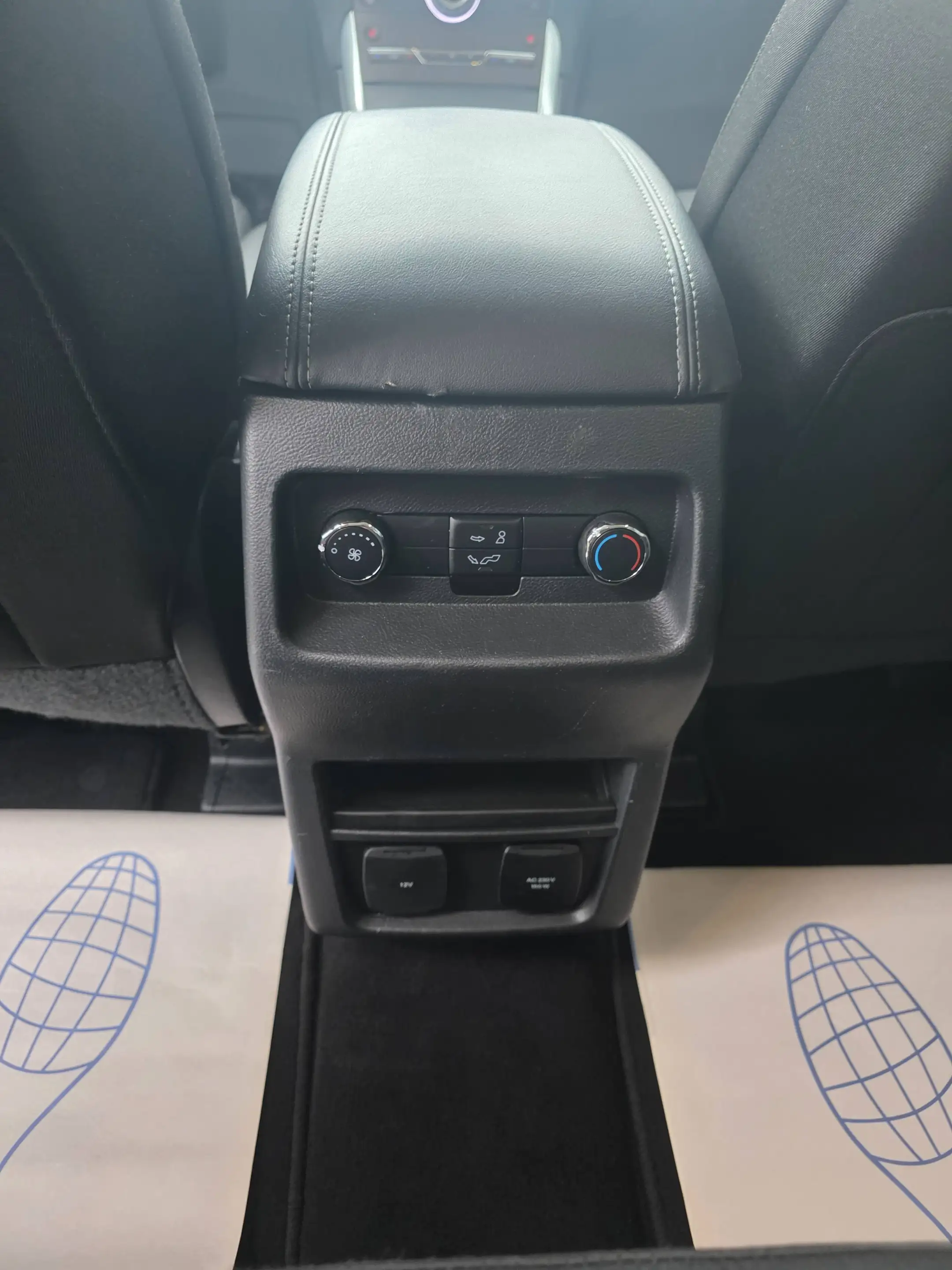 Ford Galaxy 2.0 EcoBlue Titanium Aut./7 Sitzer/AHK/Virt/RFK/8fach/Top/ 1J.Garantie — photo 14