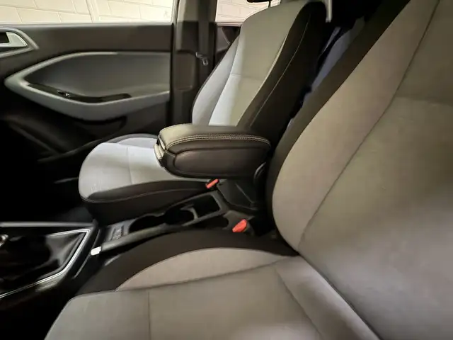 Hyundai I20 view 18