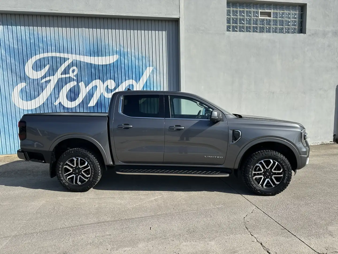 Ford Ranger Doble Cabina 2.0 EcoBlue S&S Limited Aut. 4 Gris - 2