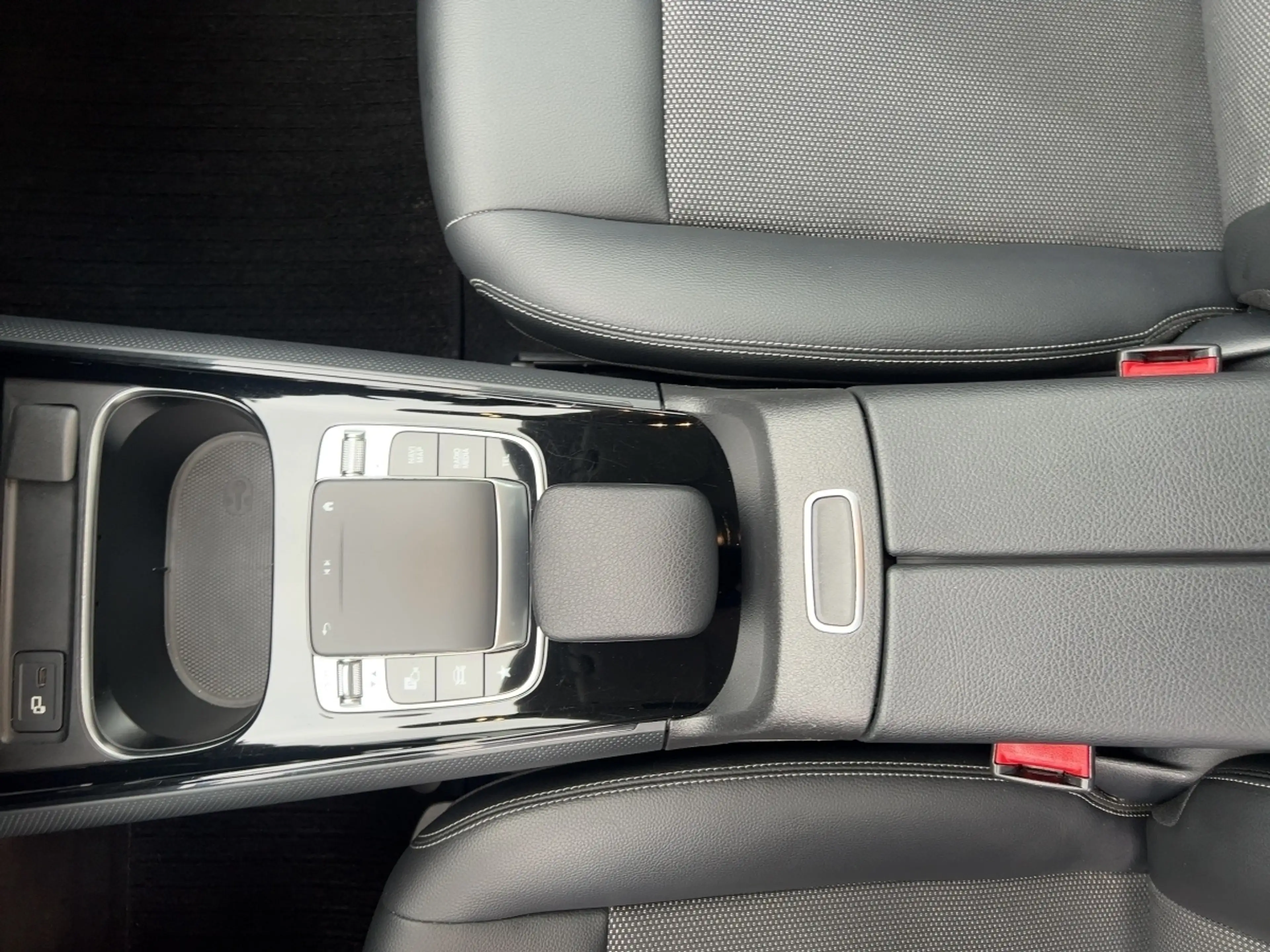 Mercedes-Benz B 180 B 180 Automatik — photo 14
