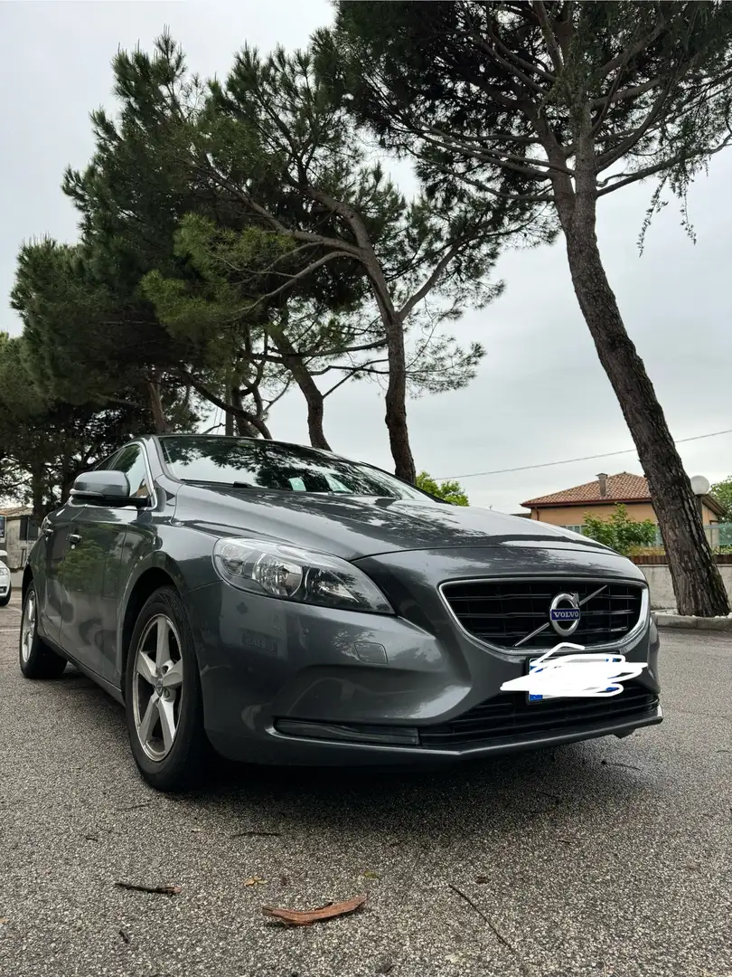Volvo V40 2.0 d3 Momentum geartronic - 1