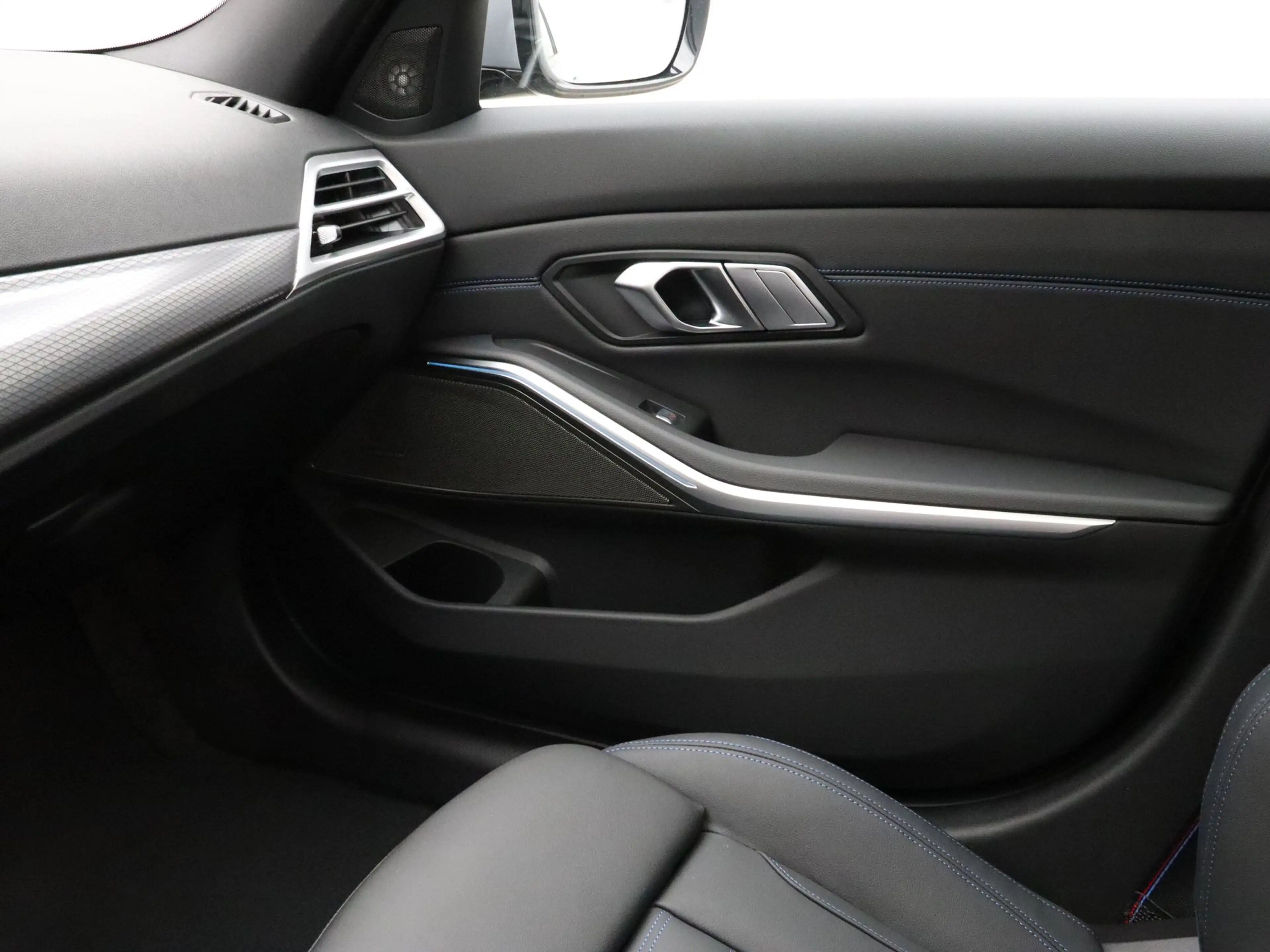 BMW 330 3 Serie Touring 330e M Sport Pro | Comfort Pakket — photo 15