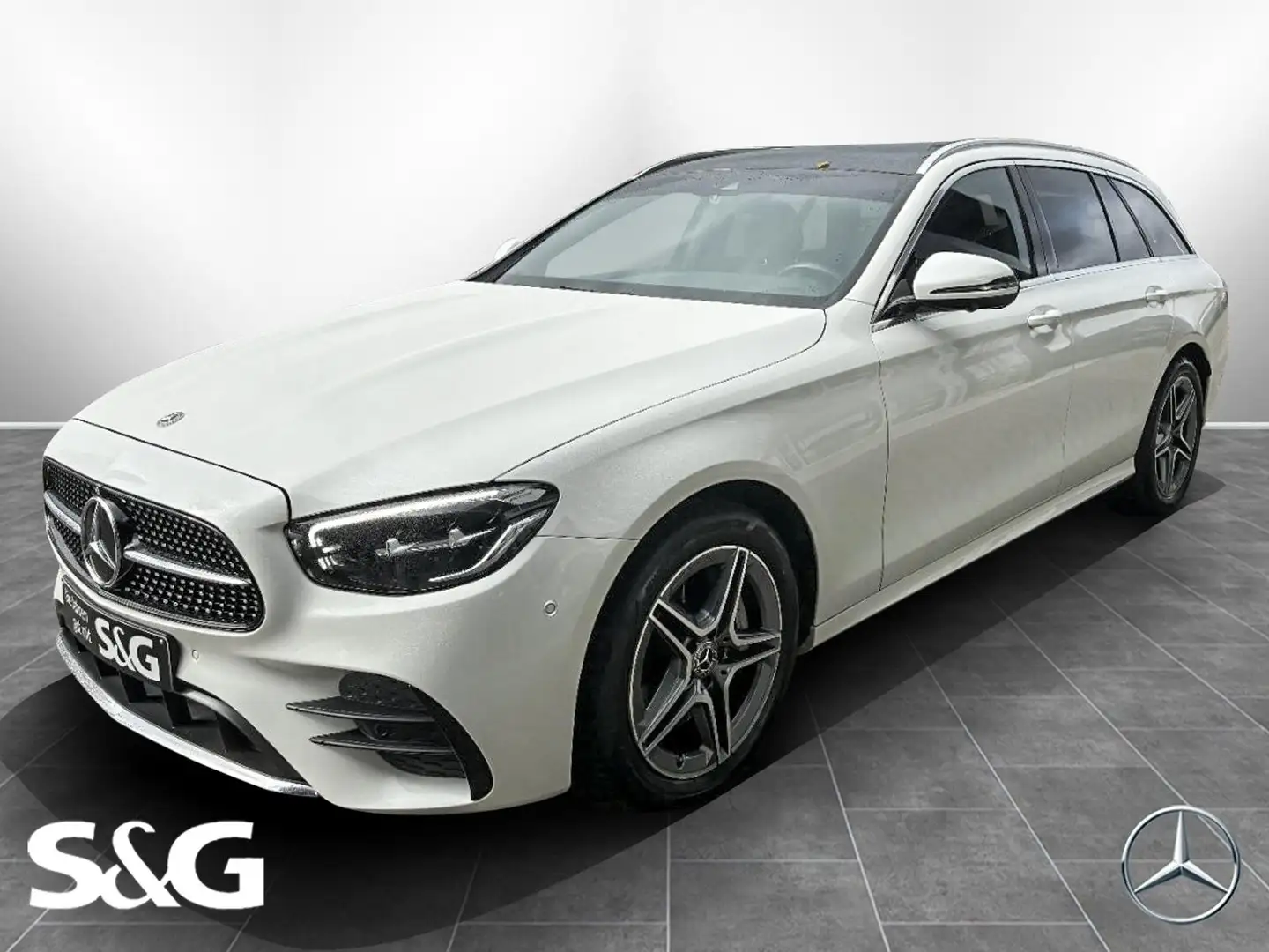 Mercedes-Benz E 300 de T-M AMG 360°+Pano+Totwink+LED+18 Wit - 1