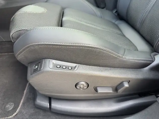 Peugeot 5008 view 21