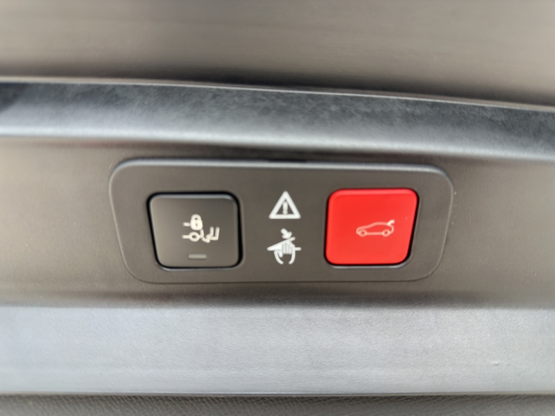 Peugeot 5008 GT BlueHDi 130 EAT8 7-Sitzer El. Panodach Navi Dig — photo 22