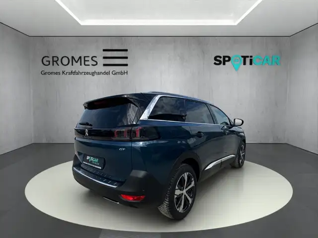 Peugeot 5008 view 3