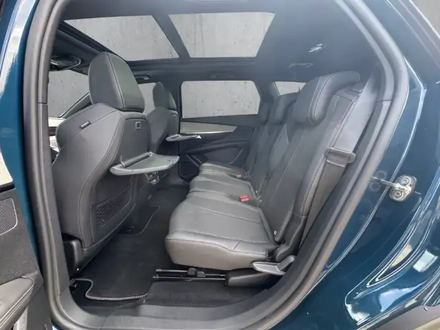 Peugeot 5008 view 8