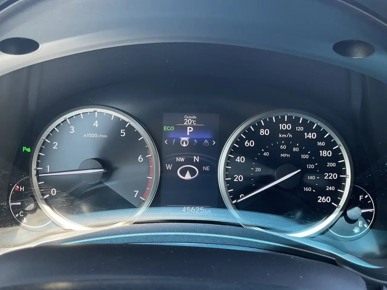 Lexus NX снимка Lexus NX
