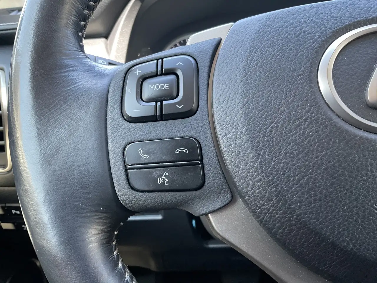 Lexus NX снимка Lexus NX