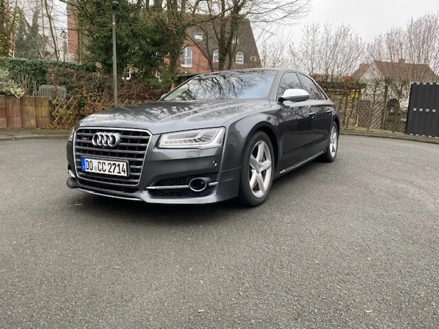 Audi S8 S8 Grau - 1