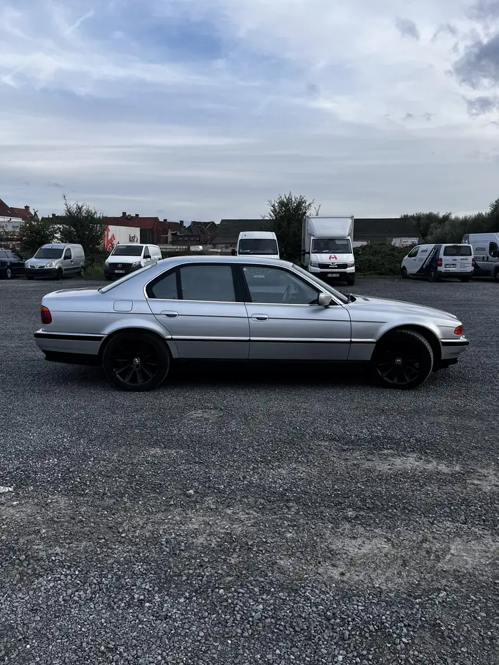BMW 735iA, foto 4