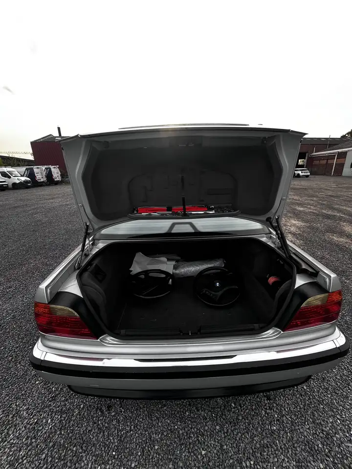 BMW 735iA, foto 12