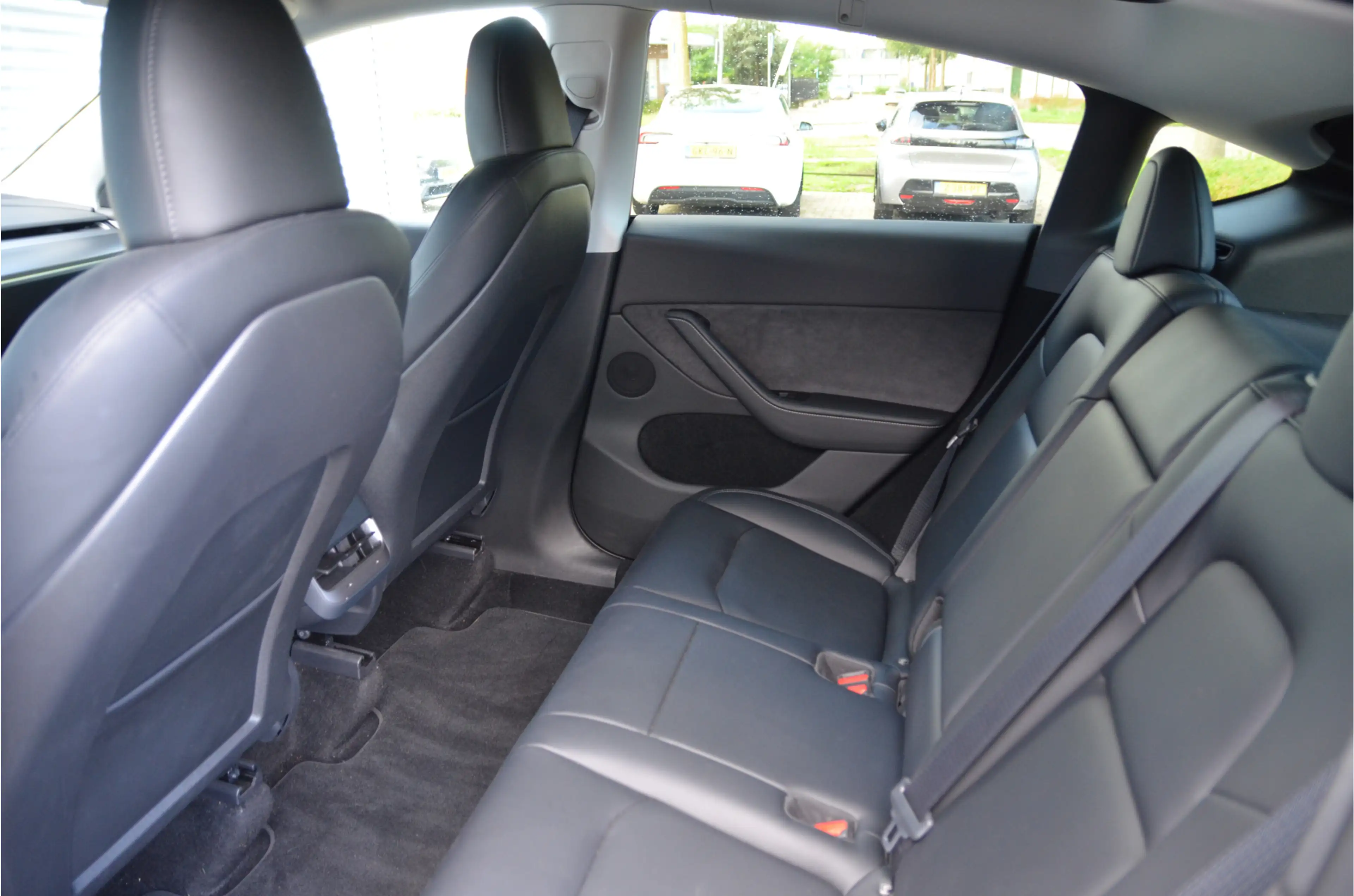Tesla Model Y Long Range RWD 75 kWh AutoPilot4.0 (FSD 99,- p/mnd — photo 13