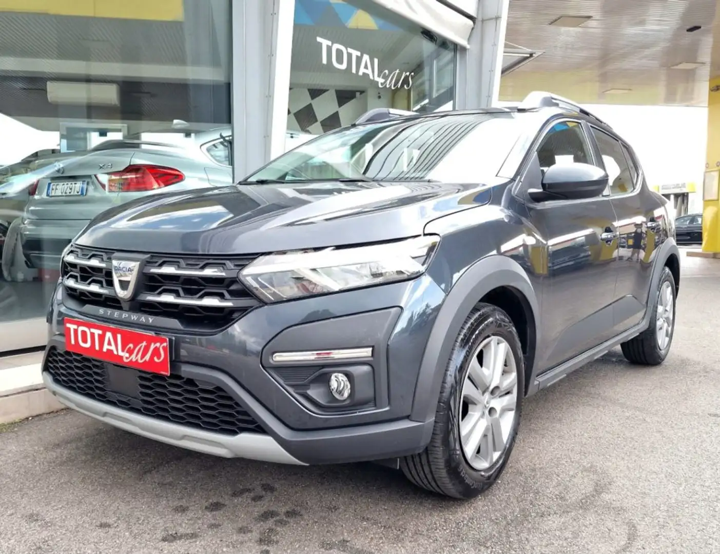 Dacia Sandero Stepway 1.0 TCe 90 CV Comfort Gris - 1