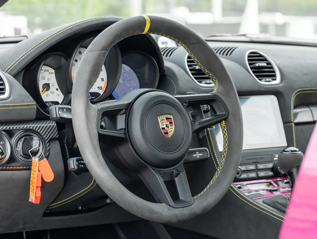 Porsche 718 Spyder снимка Porsche 718 Spyder