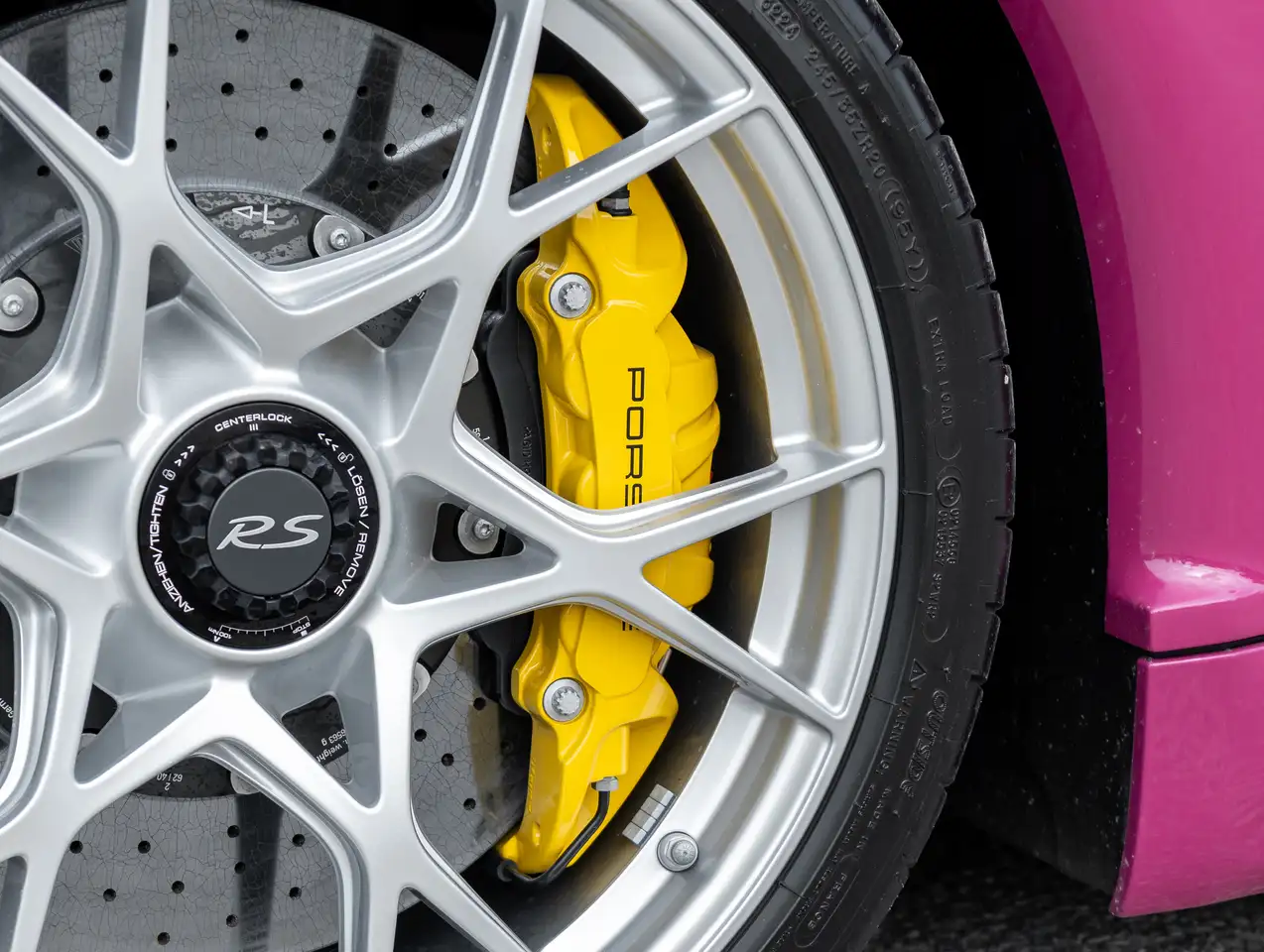 Porsche 718 Spyder снимка Porsche 718 Spyder