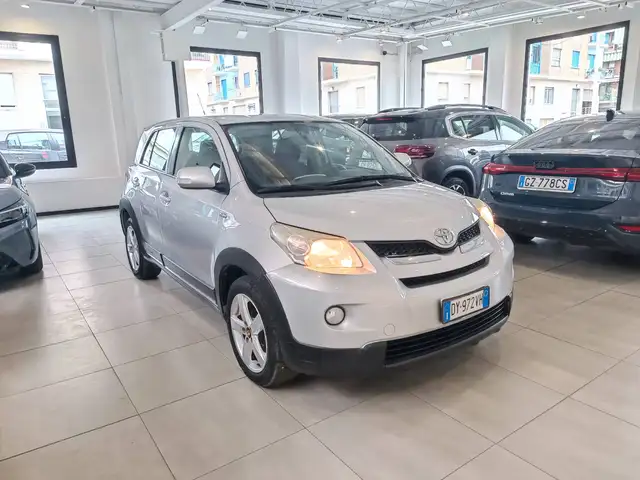 Toyota Urban Cruiser view 3