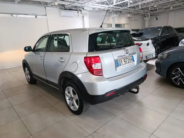 Toyota Urban Cruiser view 2