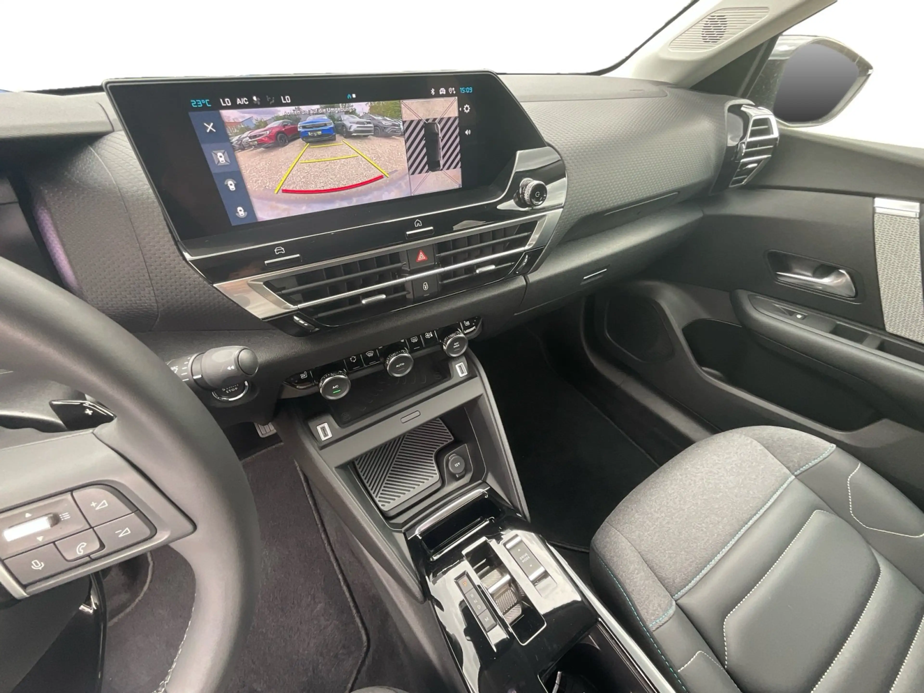 Citroen C4 X 1.2 Automatik130 Max Vollausstattung, Pano — photo 13