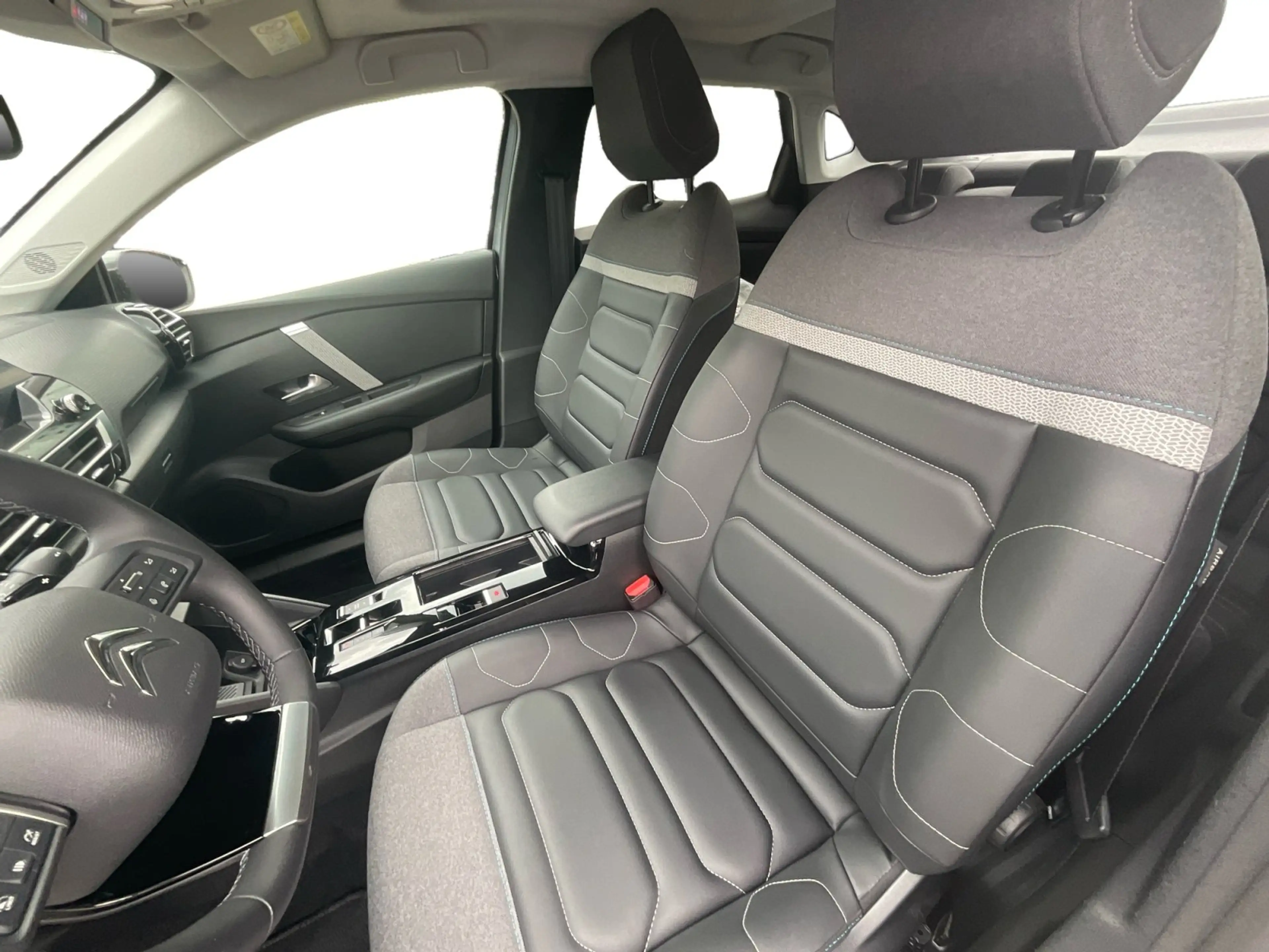 Citroen C4 X 1.2 Automatik130 Max Vollausstattung, Pano — photo 11
