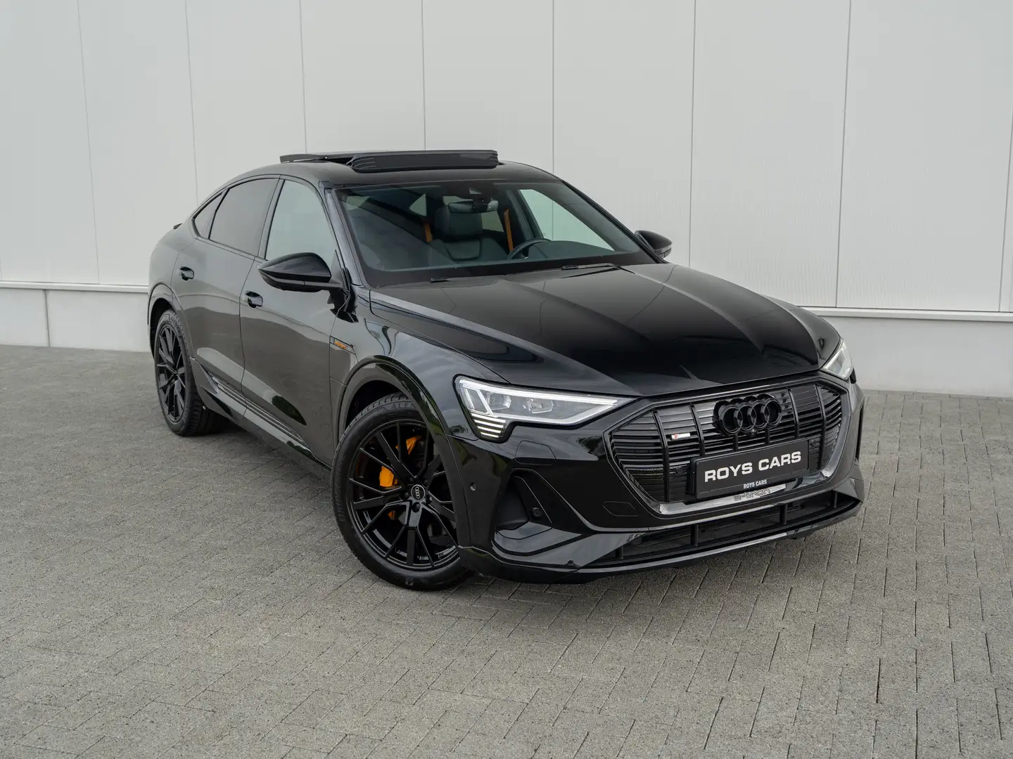AUDI E-tron
