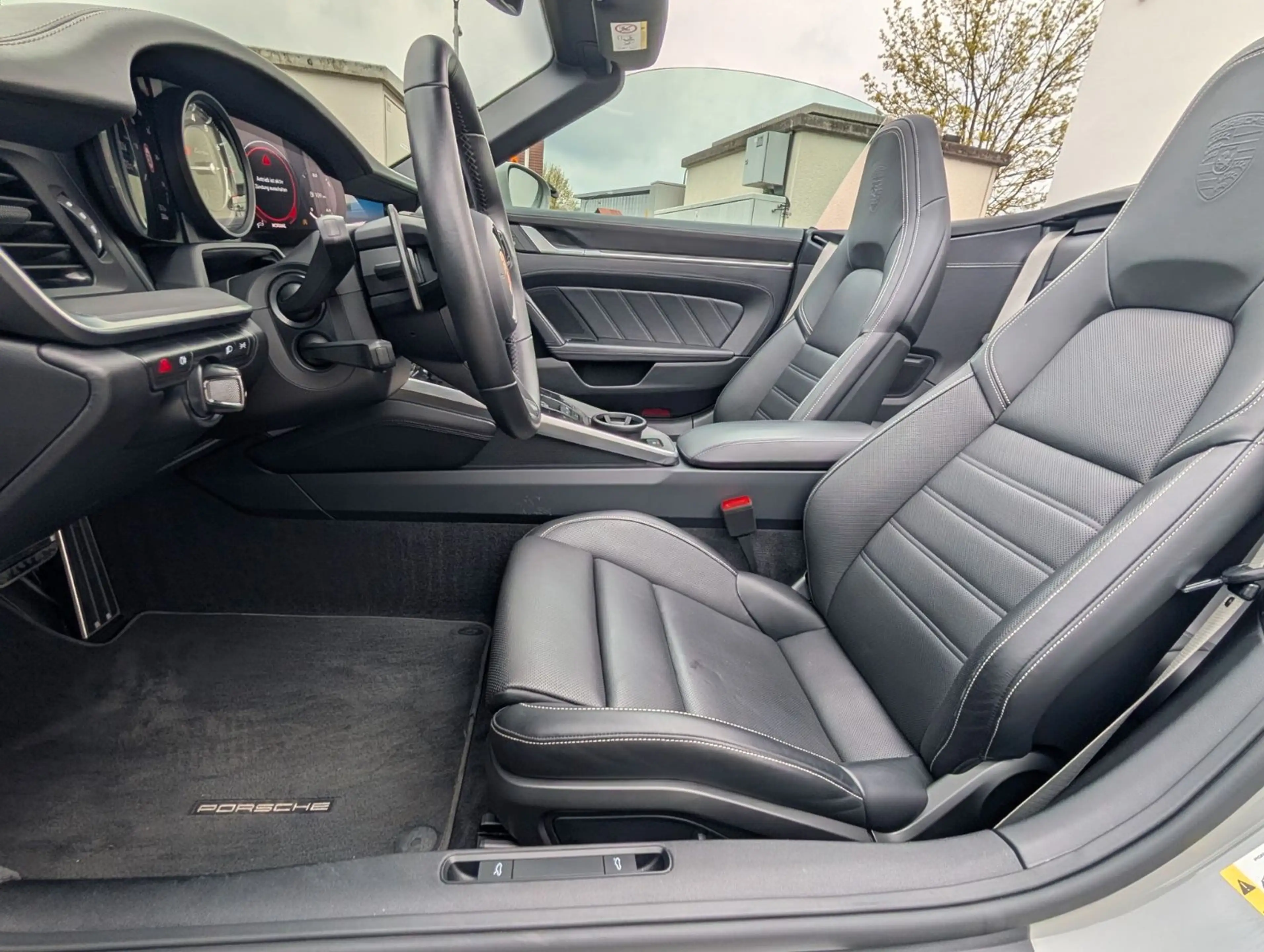 Porsche 992 911 Turbo *Cabrio*PDK*Assist*Exclusiv*360* — photo 6