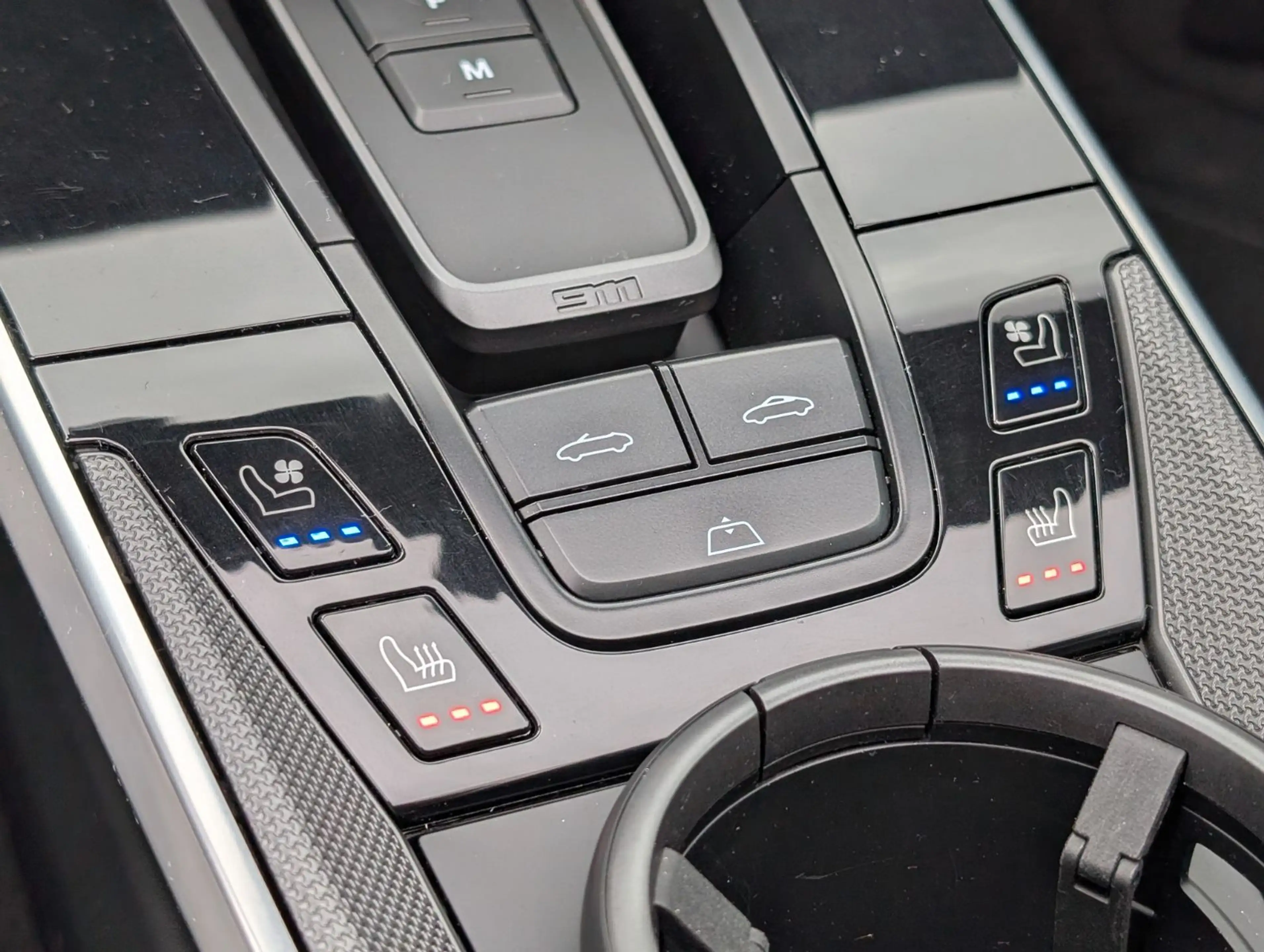 Porsche 992 911 Turbo *Cabrio*PDK*Assist*Exclusiv*360* — photo 10