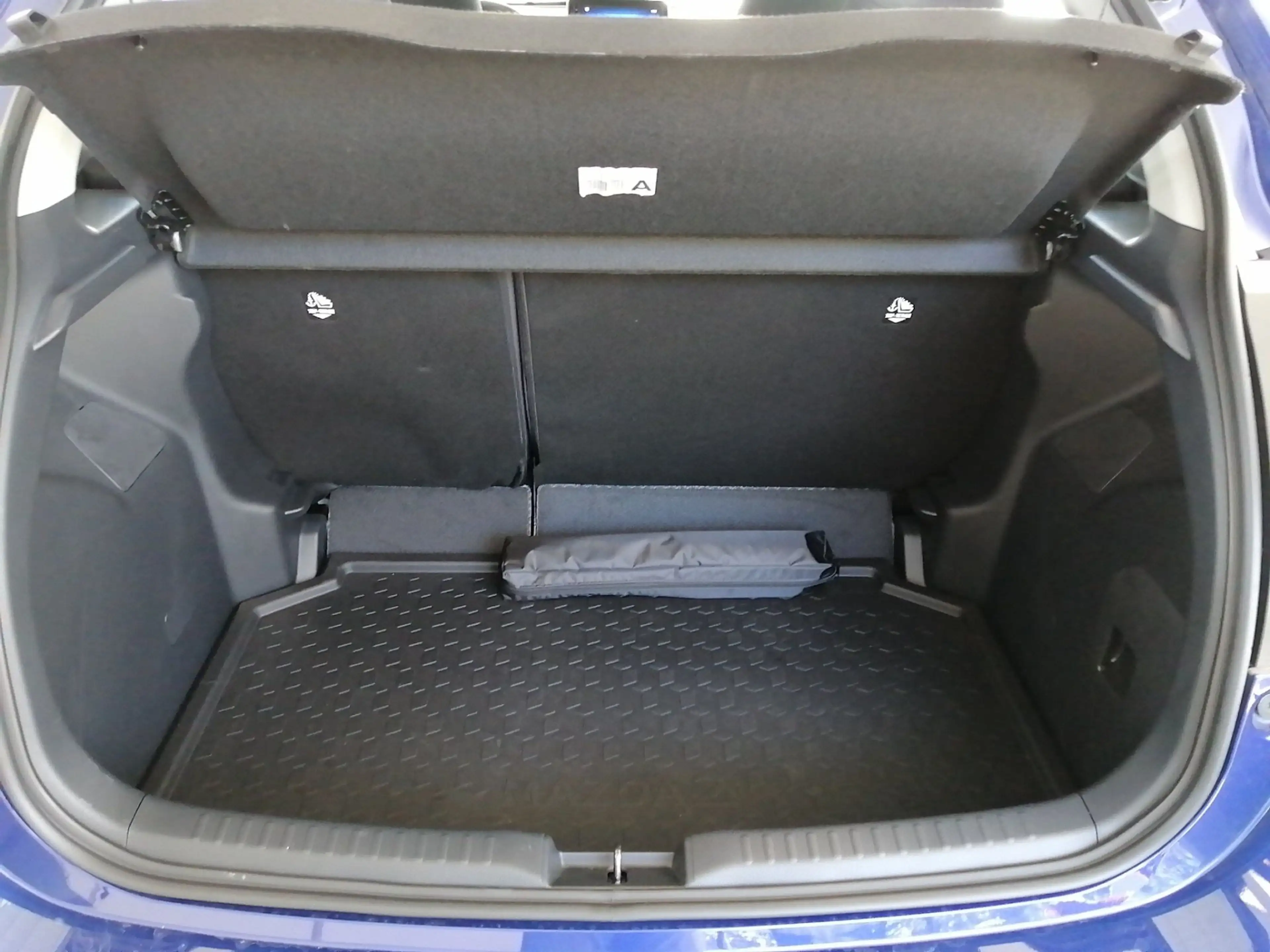 Mazda 2 Hybrid Exclusive-Line — photo 12