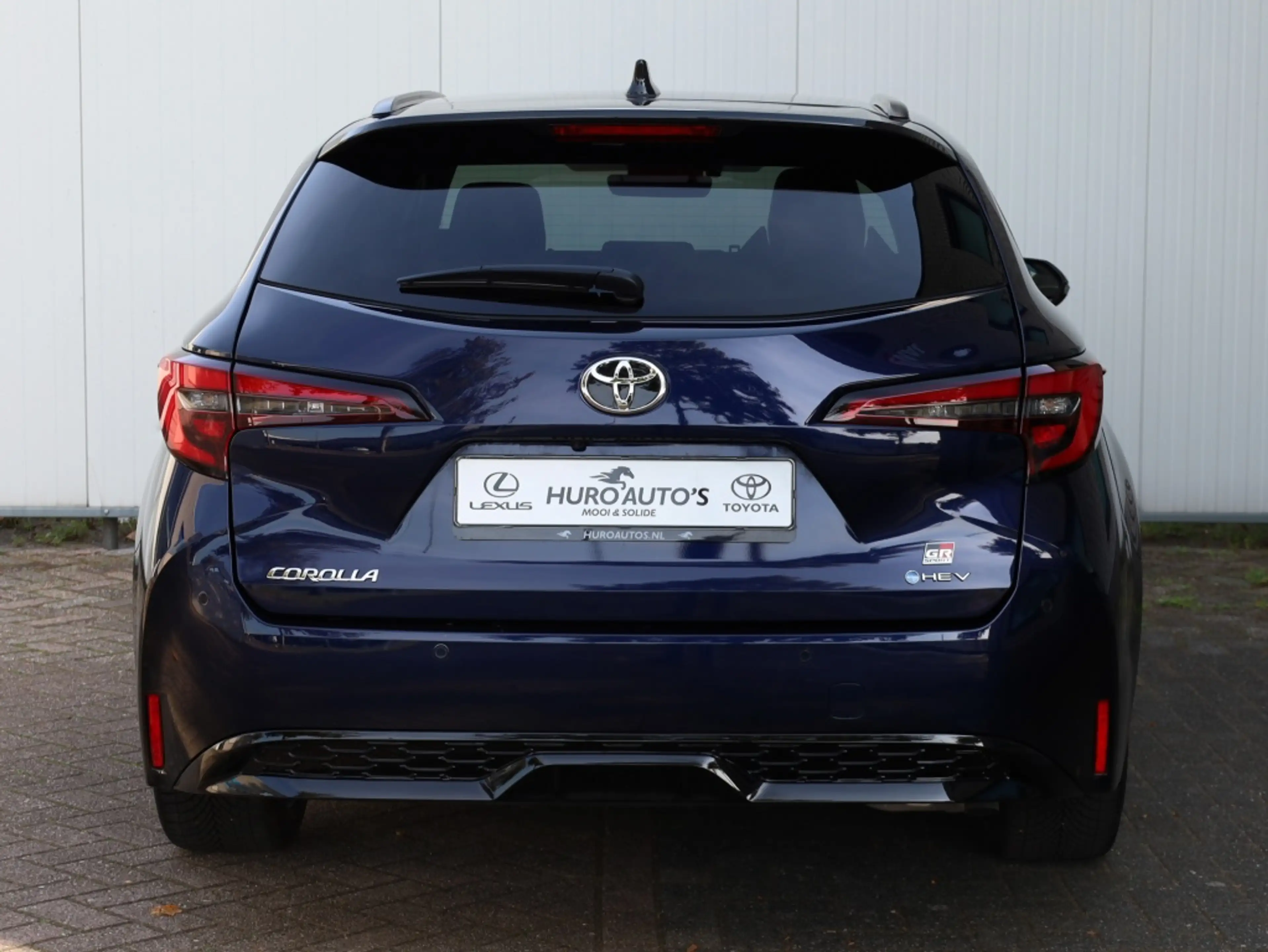 Toyota Corolla Touring Sports Hybrid 140 GR Sport — photo 4