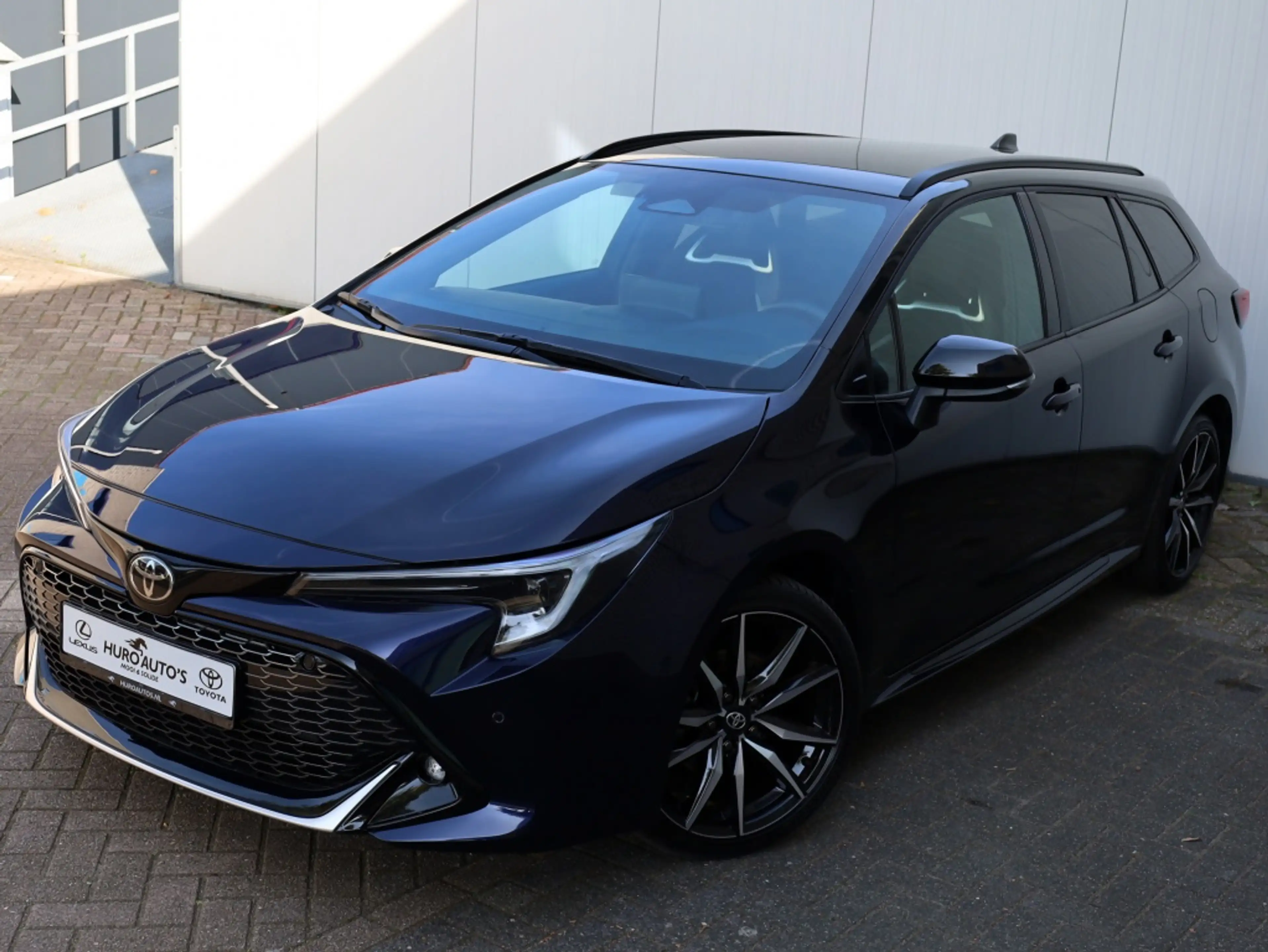 Toyota Corolla Touring Sports Hybrid 140 GR Sport — photo 31