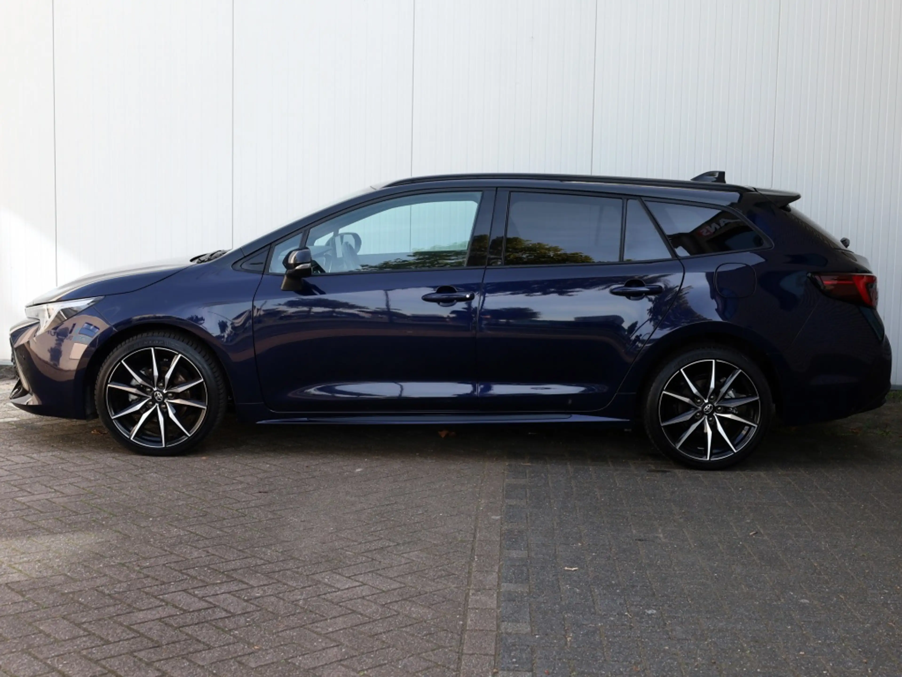 Toyota Corolla Touring Sports Hybrid 140 GR Sport — photo 5